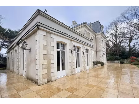 vente commerce 23 pièces 613 m² la chapelle-sur-erdre (44240)