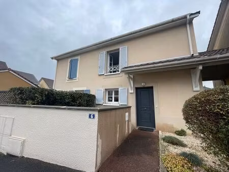 location maison 3 pièces 71m2 pau 64000 - 1050 € - surface privée