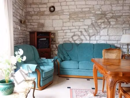 jolie maison de village au c?ur du vignoble chablisien