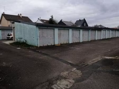 location garage box et parking à nantes (44000) : à louer / nantes