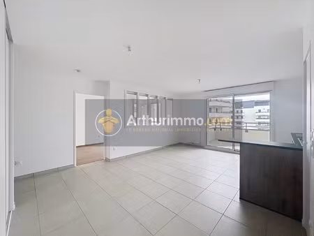 appartement t2 bis / t3 - garage - les allees blatin