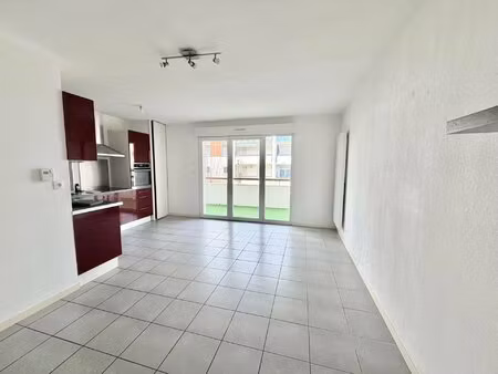 appartement 2 pièces 44 m2 avec terrasse !