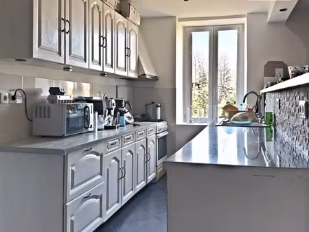 a vendre-maison ancienne sur 1 514 m² de terrain-secteur la roche en brenil