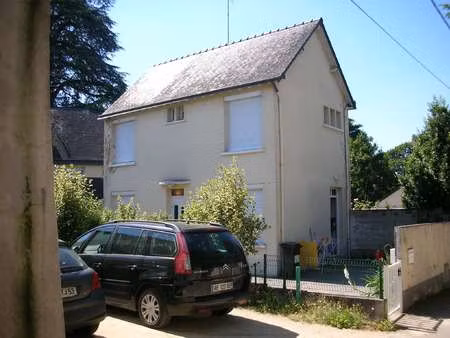 location maison à laval centre-ville cathédrale (53000) : à louer / 64m² laval centre-vill