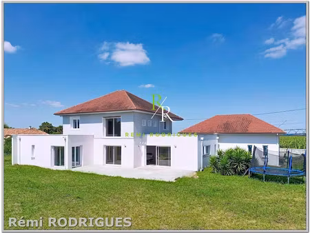 vente maison 9 pièces 213.09 m² à pau (64000)  499 000 €