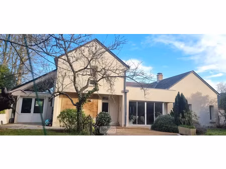 vente maison 5 pièces 181 m² à tours (37000)  582 378 €