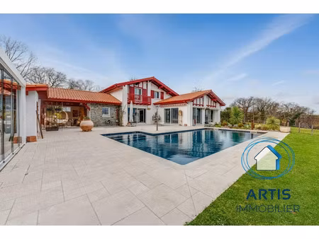 vente maison 7 pièces 185 m² à larressore (64480)  998 500 €