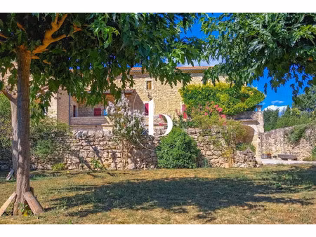 vente maison 8 pièces 265 m² à barjac (30430)  850 000 €
