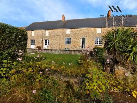 corps de ferme de 138 m² hab  5465 m² de terrain