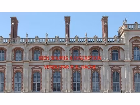 sur la commune du pecq sur seine  a proximite du chateau de saint germain en laye