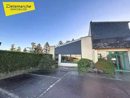 location locaux professionnels 70 m² à saint-hilaire-du-harcouët (50600)  700 €