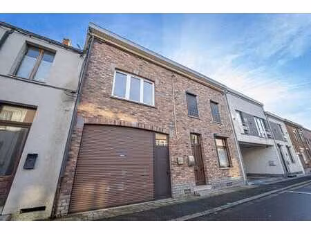 bel appartement 2 chambres avec garage