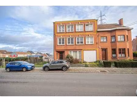 appartement 2 chambres et garage dans un quartier prisé de c
