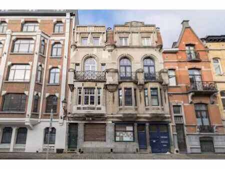 cinquantenaire – immeuble 3 unités : rez com. + 2 logements