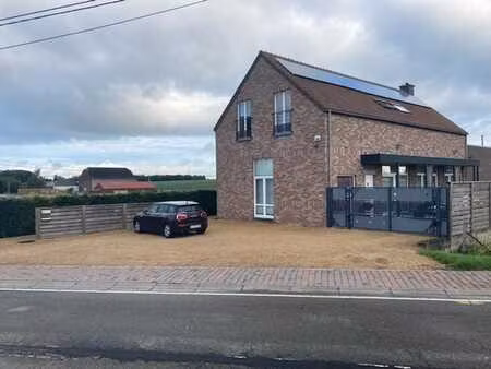 appartement à louer à spy