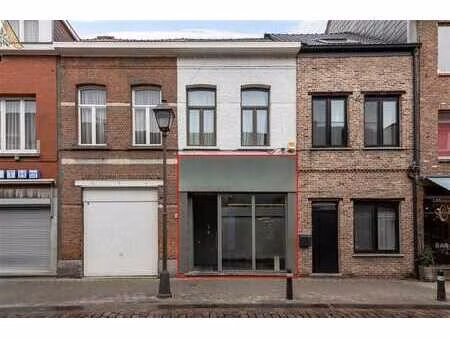 commerce - rez-de-chausée