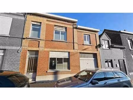 sous option - plus de visite - grande maison à rénover + gar