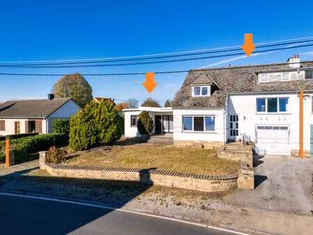 ensemble de 2 maisons! nombreuses possibilités!