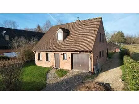 spacieuse villa en ossature bois dans une rue hyper calme