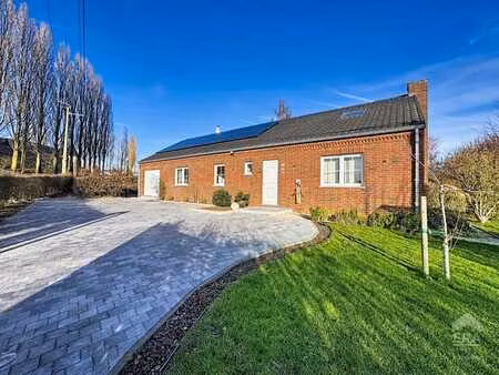 spacieuse maison proche du chateau de sombreffe !