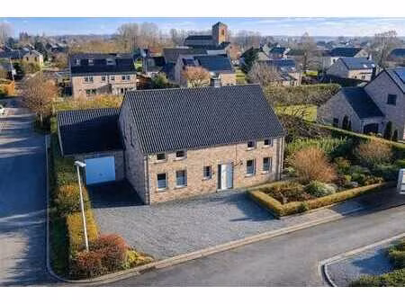 villa  3 chambres  +/- 9ares  garage  électricité conforme