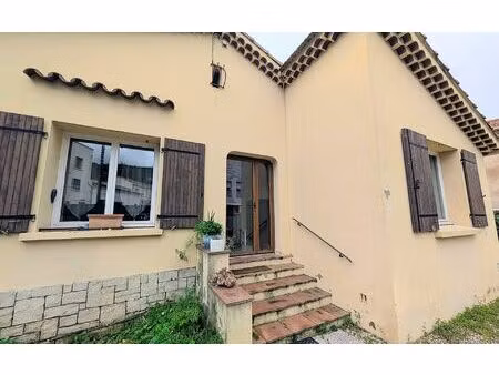 location maison  97.49 m² t-5 à la valette-du-var  1 574 €