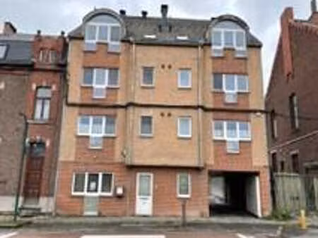 rez-de-chaussée aménagé en bureaux