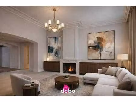 herenhuis met uitzonderlijk volume en renovatiepotentieel