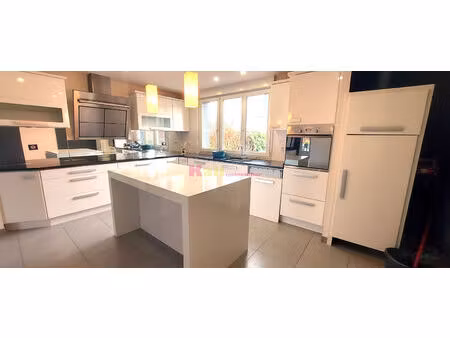 maison plabennec avec 5 chambres