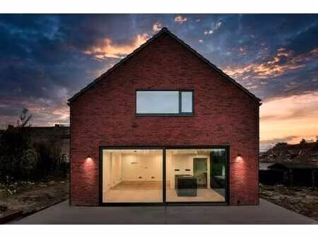 villa neuve basse énergie  4 chambres  terrasse et jardin.