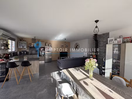 rare  au calme  villa d'environ 82m2 sur 363 m2 de terrain  