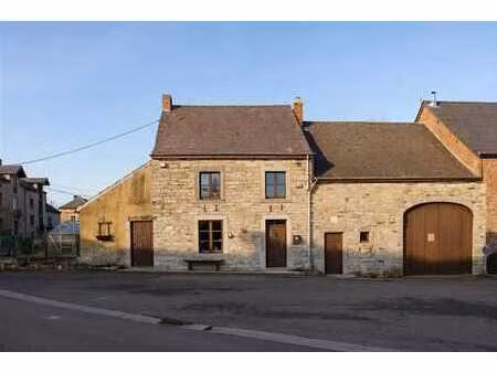 halma- bonne maison en pierre + granges aménageables !