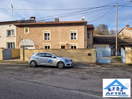 maison avec cour  garage et véranda