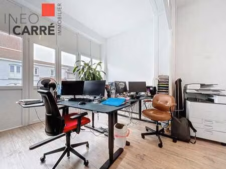 petit bureau confortable 1er étage