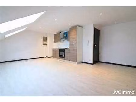 appartement situé à proximité du centre-ville de waremme