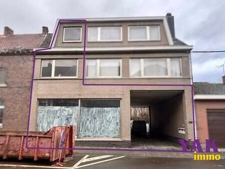 ensemble immobilier avec local commercial  entrepot et burea