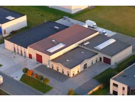 immeuble industriel à louer à tubize