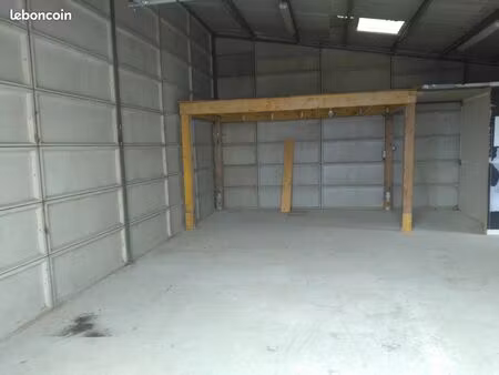entrepot 125 m²