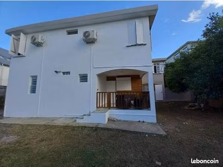 jolie f3 meublée avec jardin et terrasse à 1180 euros toute chargecomprises(inclu eau  éle