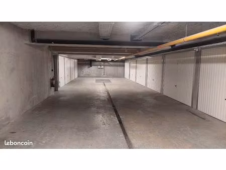 location garage fermé