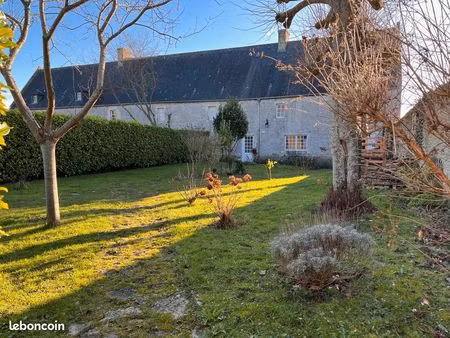 loue au 1er février maison mitoyenne calme et claire 72m²  2 niveaux 2 chambres et jardin