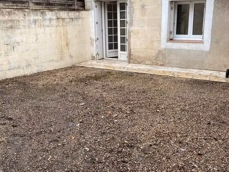 appartement 60m2 1 chambre + cour privative