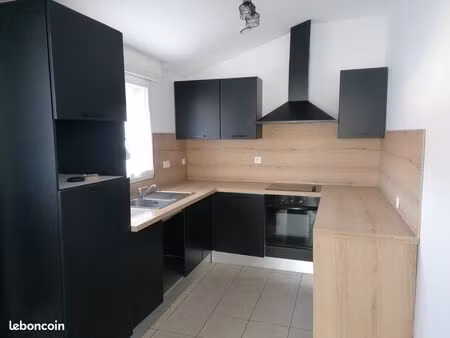 appartement plein pied avec 1 chambre