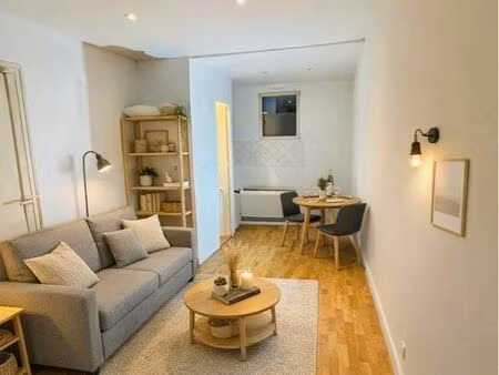 studio 20m2 meublé entièrement rénové et équipé. 93200 saint-denis - métro carrefour pleye