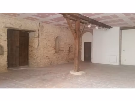 location locaux professionnels 3 pièces 110 m² à caussade (82300)  700 €