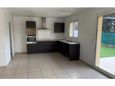 location maison  m² t-4 à pessac  1 450 €