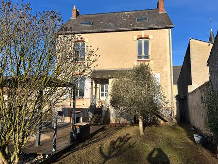très belle maison de charme avec 7 chambres et grand jardin !