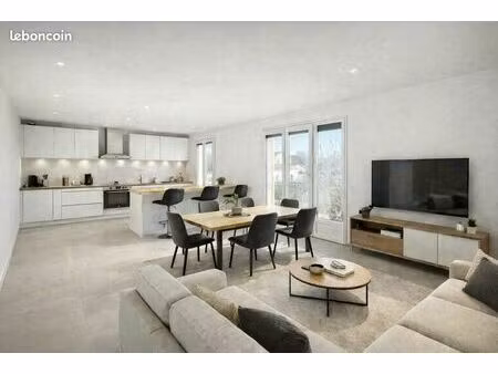 appartement t4 avec extérieur rénové - isle sur la sorgue