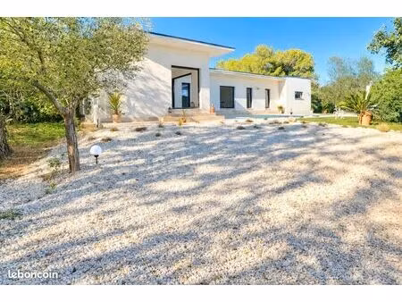 villa contemporaine hors lotissement