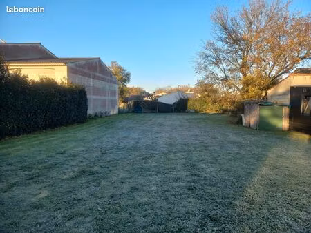 terrain constructible 1150mt carré